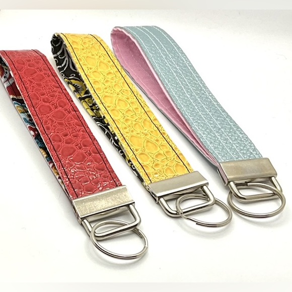 Wristlet Keychain, Wrist Lanyard Key Chain, Car Keychain and pendant - Picture 6 of 16